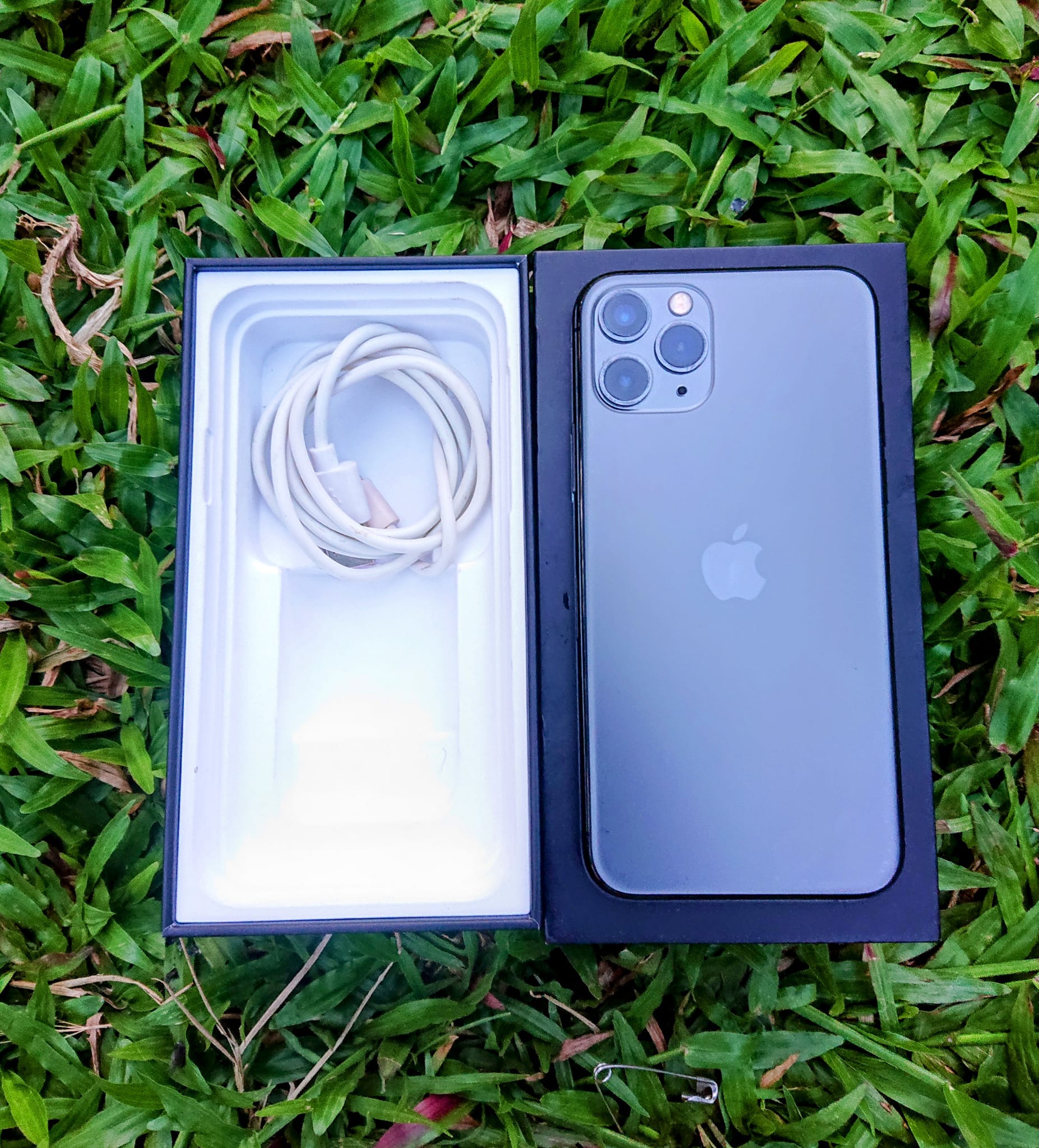 Iphone 11 pro 256GB  Full set  Box for sale