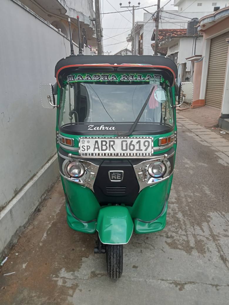 Three-Wheeler for Sale  in Kalmunai