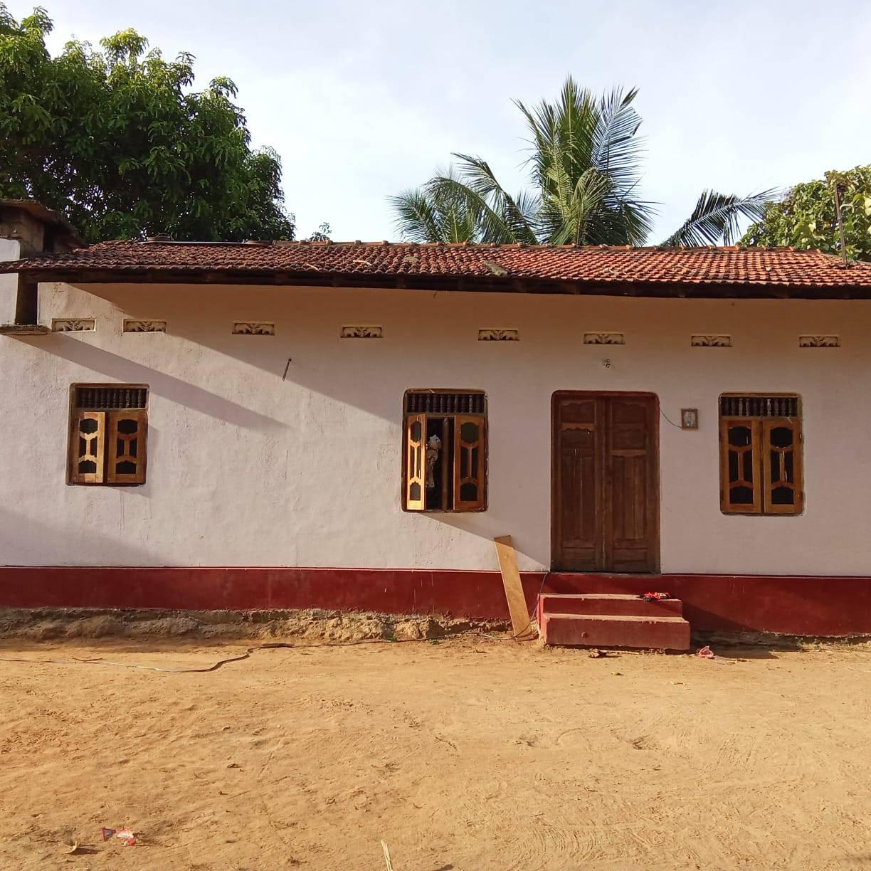 Small House with Peaceful Environment Land for Sale in Saththapuram, Kilinochchi