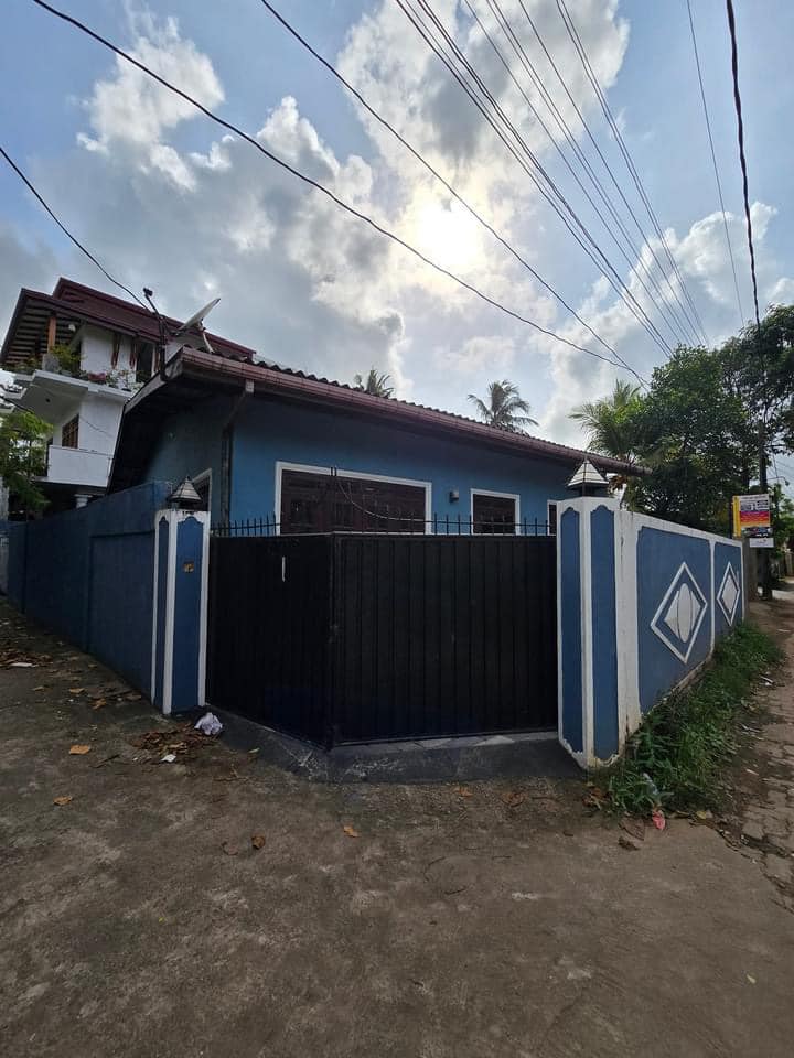 Deed House for Rent in Dippittigoda