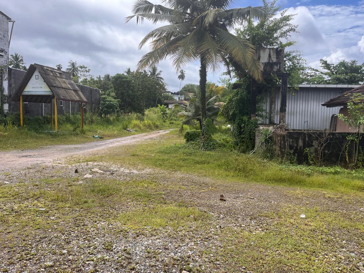 Commercial Land for Sale in Makubura Kottawa