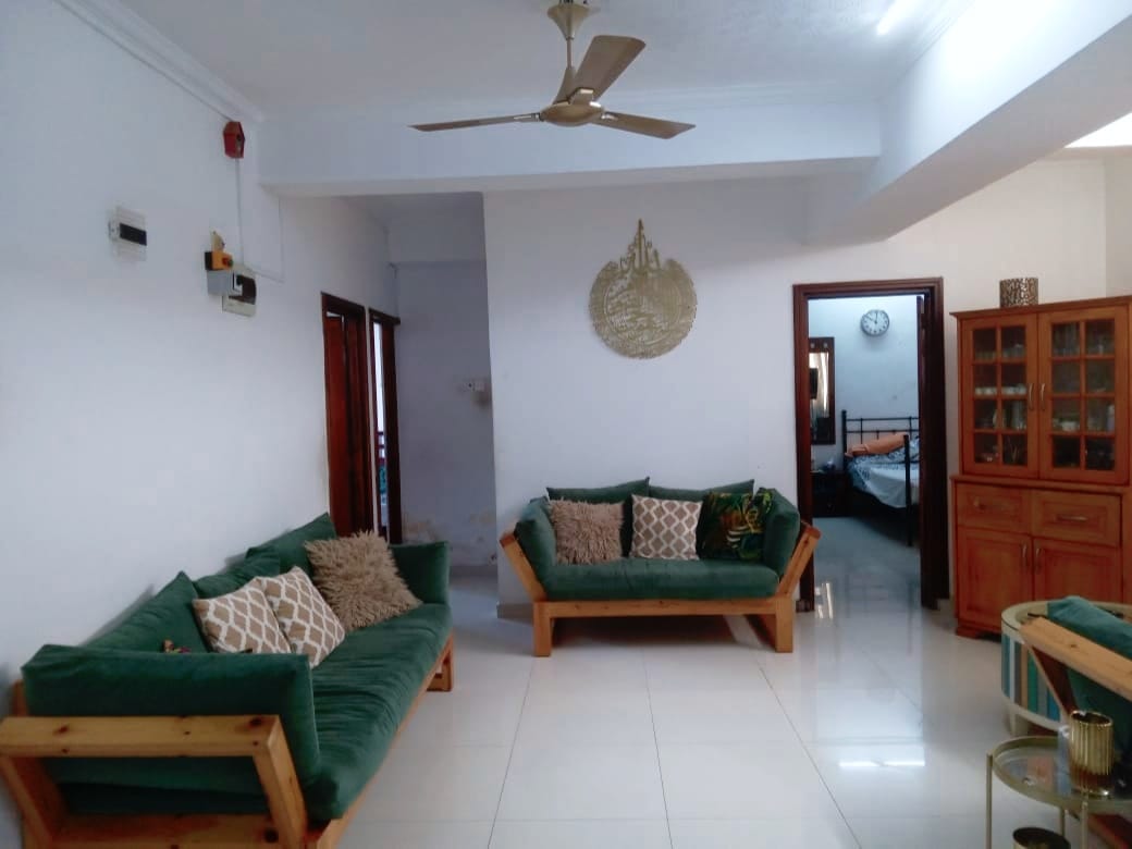 Three Bedrooms Apartment for Sale in Wellawatte, Colombo 06