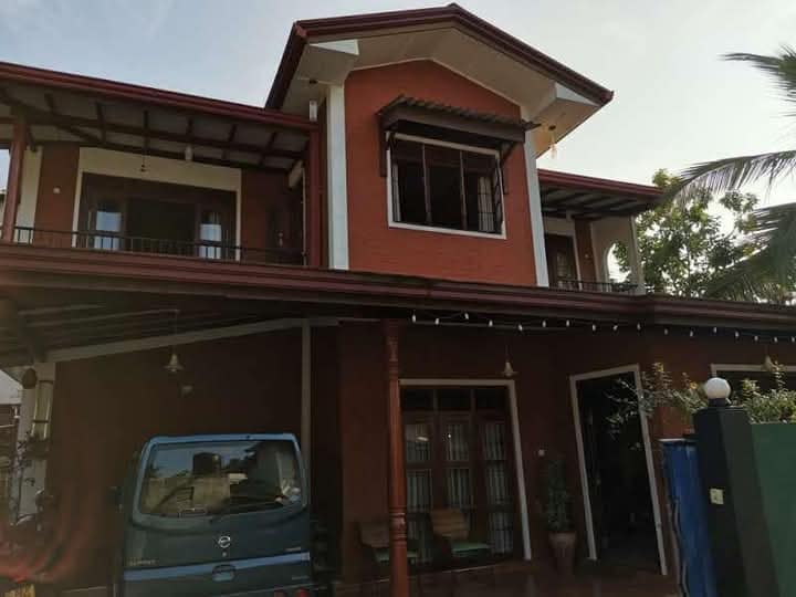 Spacious 2-Story House For Sale in Homagama