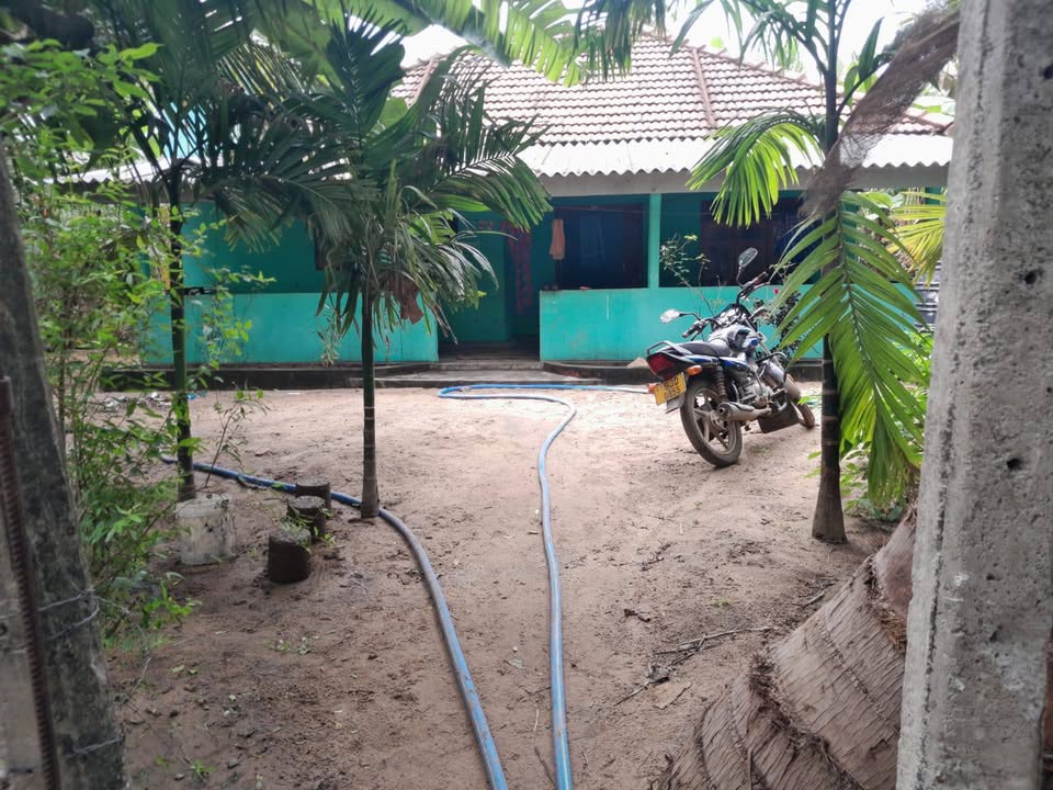 House, land, and shop are for sale near Parandan junction
