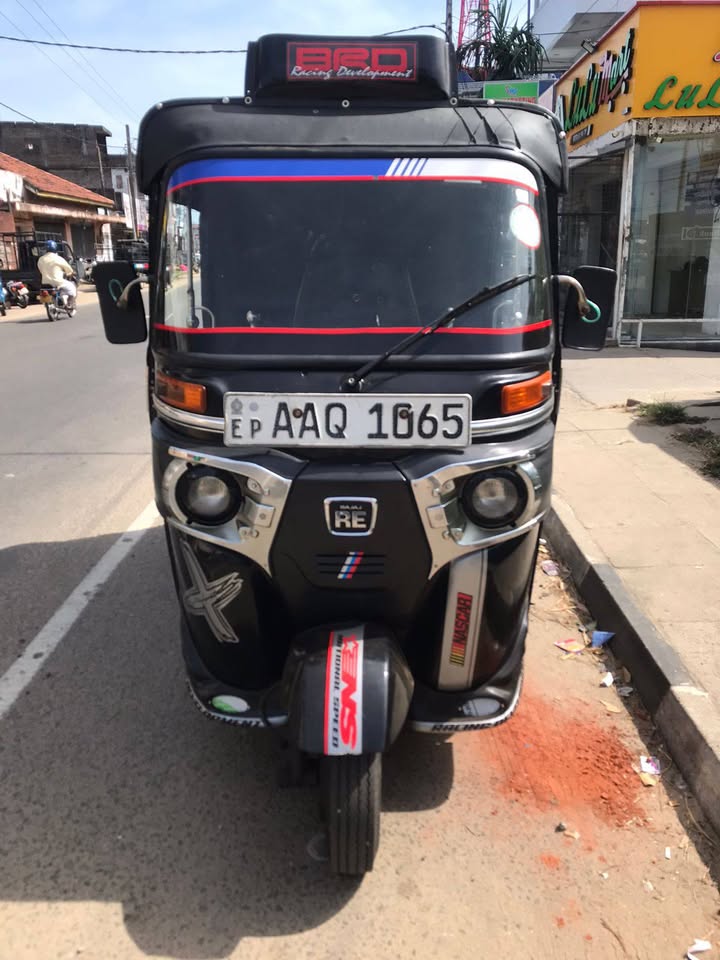 Well-Maintained Three-wheeler for Sale