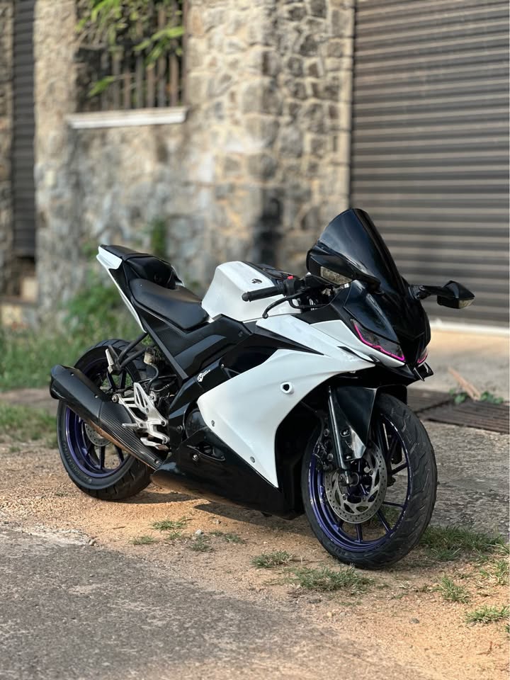 Yamaha R15 V3 (2020)