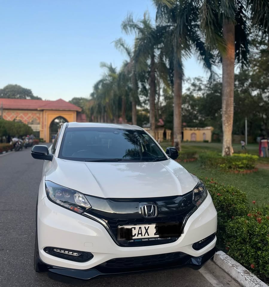 Honda Vezel RS Sensing 2017 – SUV